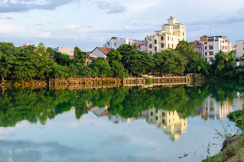 389 - Vietnam - Hue - rio del Perfume